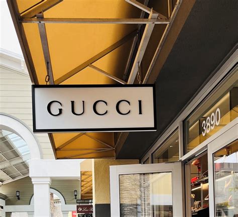 bomer gucci men|Gucci Livermore Outlet.